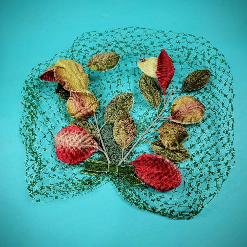 True vintage 1950s Green net hat veil